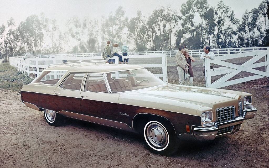 <p>Oldsmobile Delta 88 Custom Cruiser 1972</p>