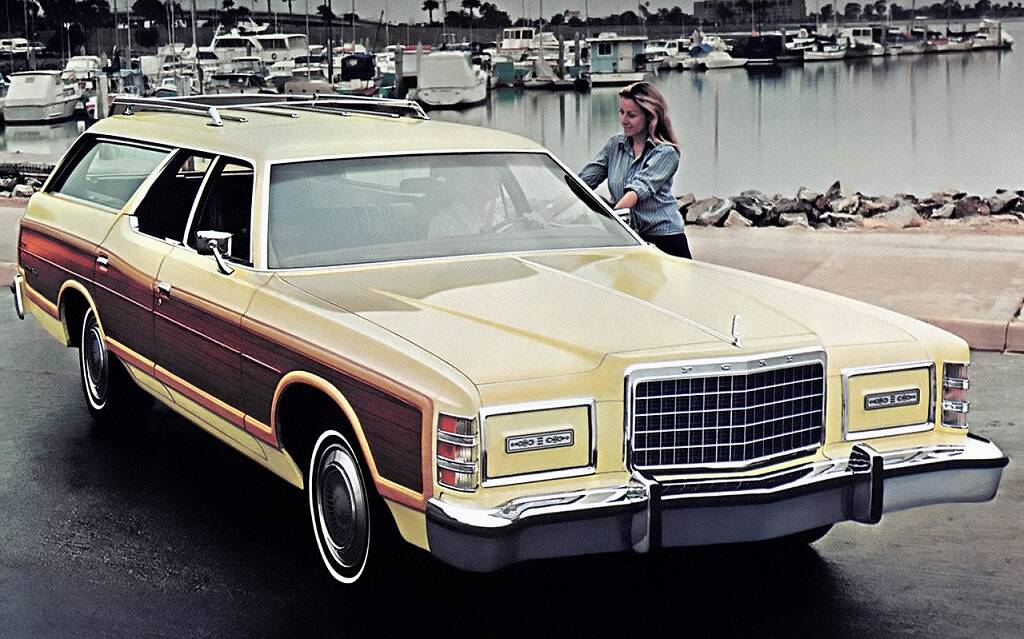 <p>Ford LTD Country Squire 1976</p>