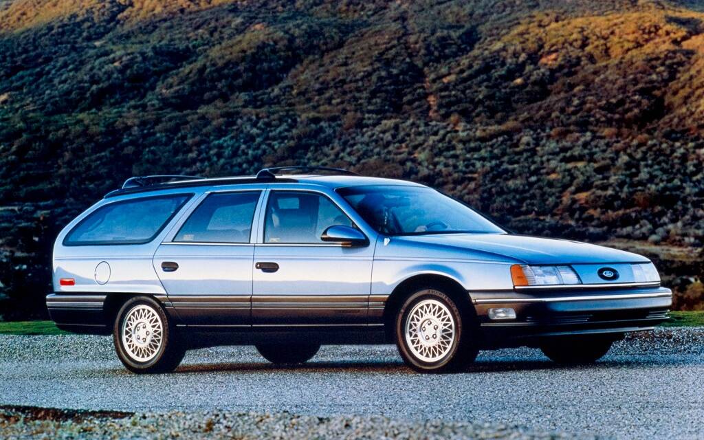 <p>Ford Taurus LX 1986</p>