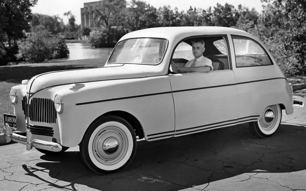 <p>Ford Soybean Car</p>