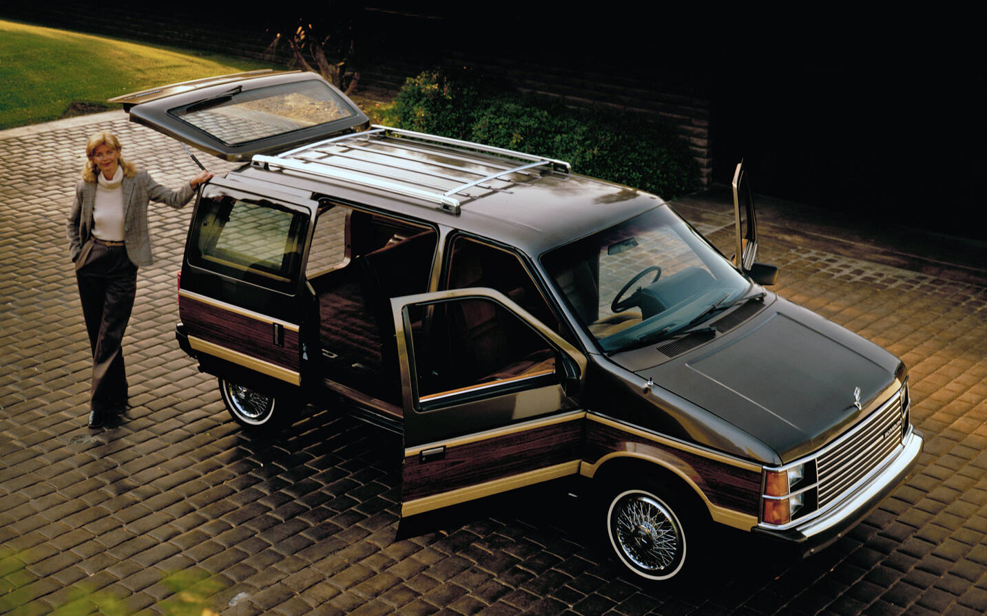 <p>Plymouth Voyager 1984</p>