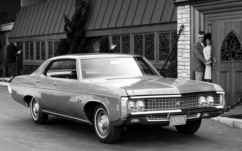 Photos d’hier : la Chevrolet Impala à travers les années 571393-photos-d-hier-la-chevrolet-impala-a-travers-les-annees