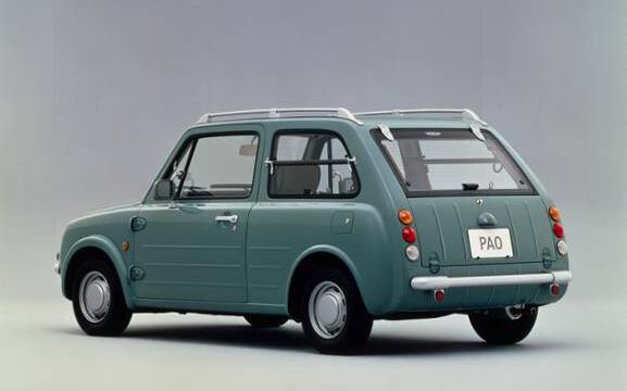 <p>La Nissan Pao.</p>