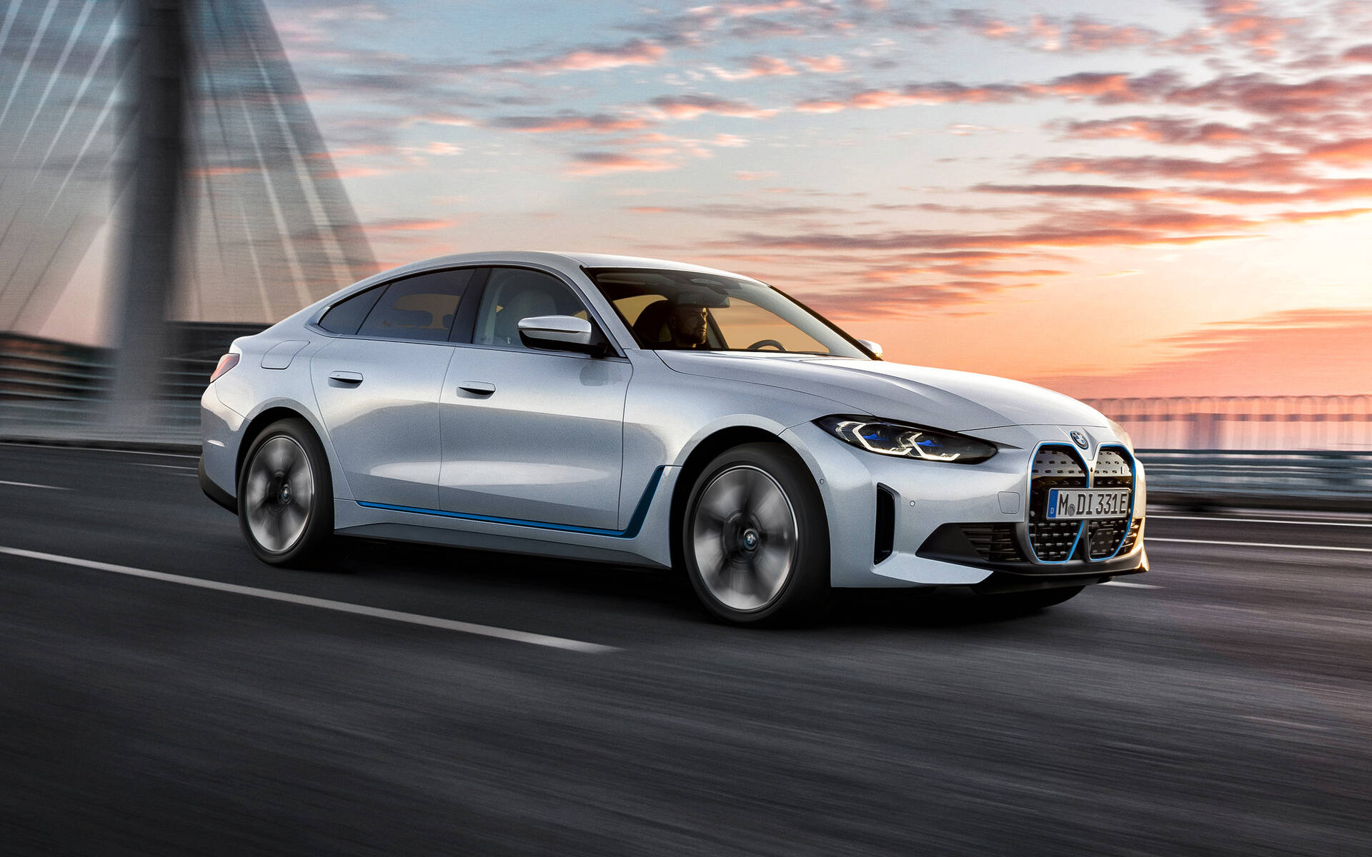 Le 4 cylindres le plus puissant de BMW dans son plus petit VUS - Guide Auto