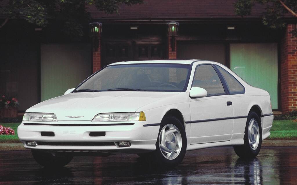 <p>Dixième génération, modèle 1990</p>