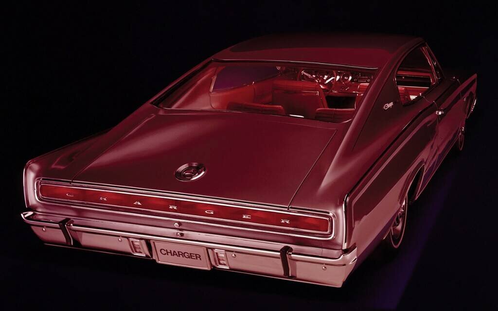 Dodge Charger 1966-70 : crise d’identité 574595-dodge-charger-1966-70-crise-d-identite
