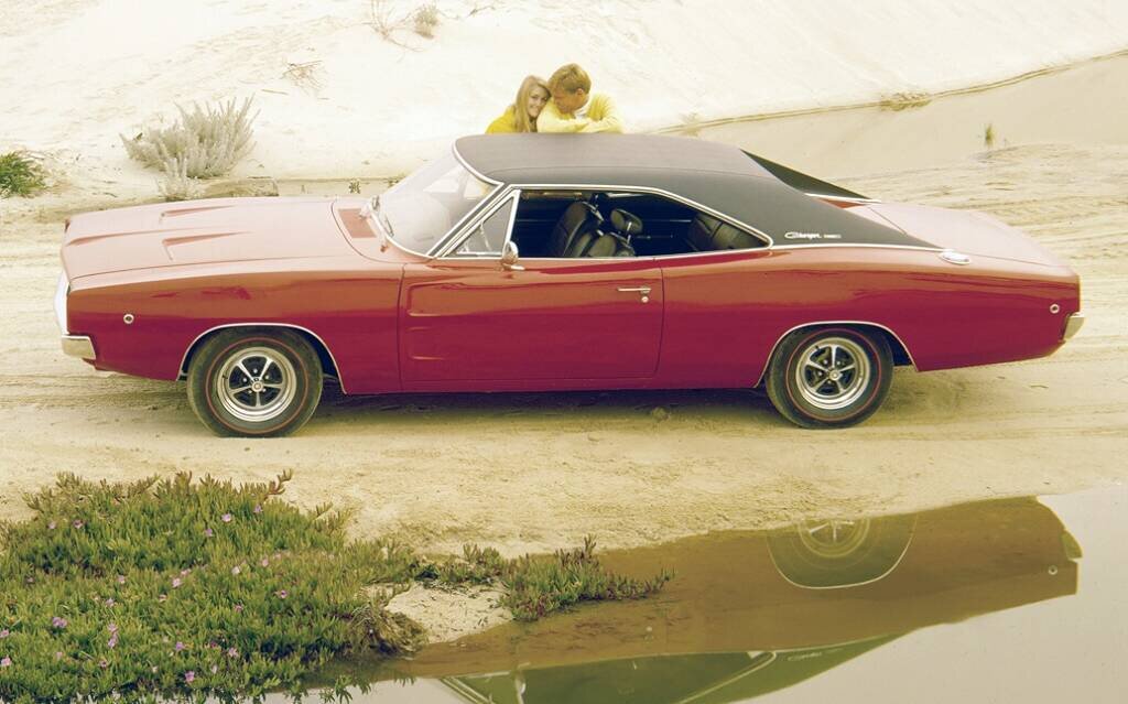 Dodge Charger 1966-70 : crise d’identité 574607-dodge-charger-1966-70-crise-d-identite