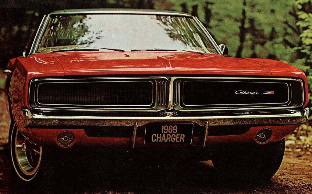 Dodge Charger 1966-70 : crise d’identité 574608-dodge-charger-1966-70-crise-d-identite