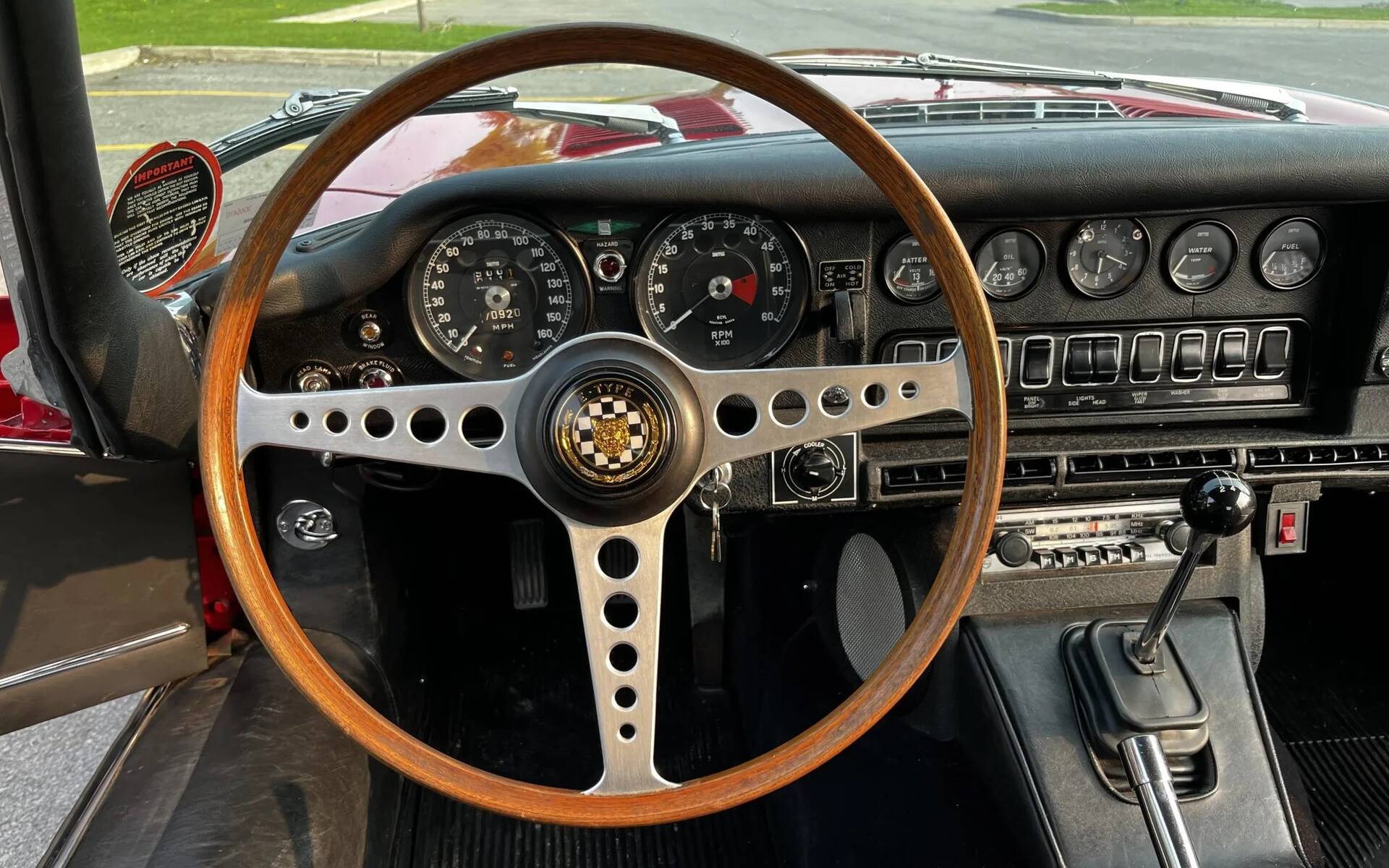 vendre - Cette ravissante Jaguar XKE 1969 est à vendre près de Montréal 574671-cette-ravissante-jaguar-xke-1969-est-a-vendre-pres-de-montreal