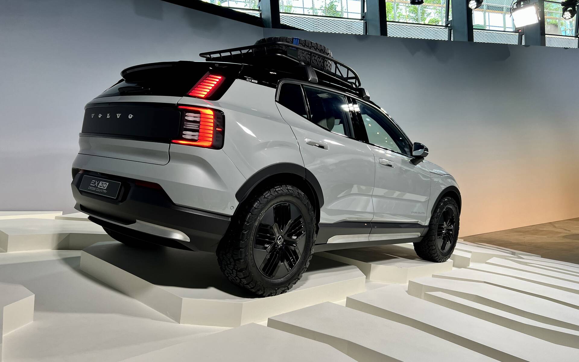 <p>Volvo EX30 Cross Country 2025</p>