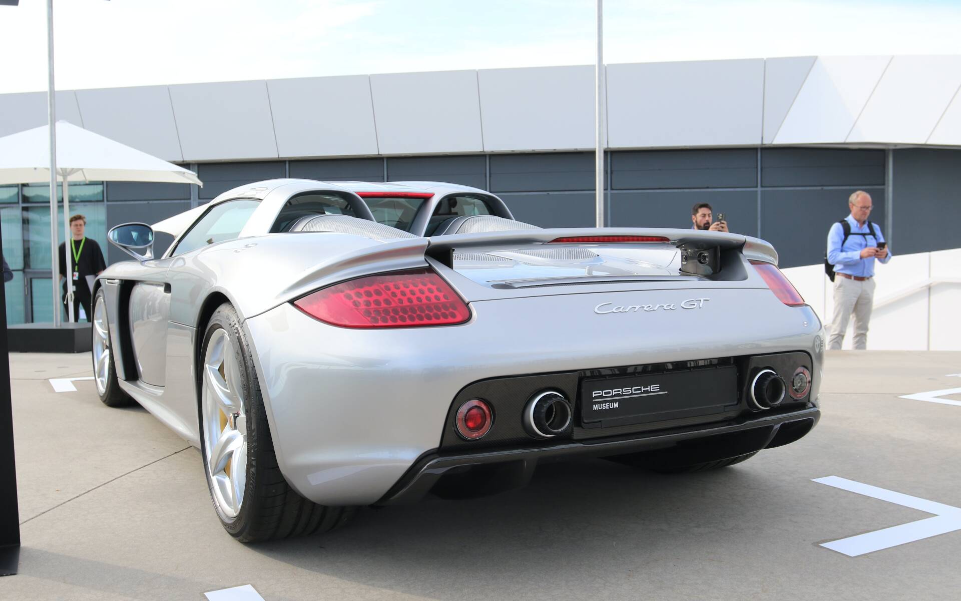 <p>Porsche Carrera GT</p>