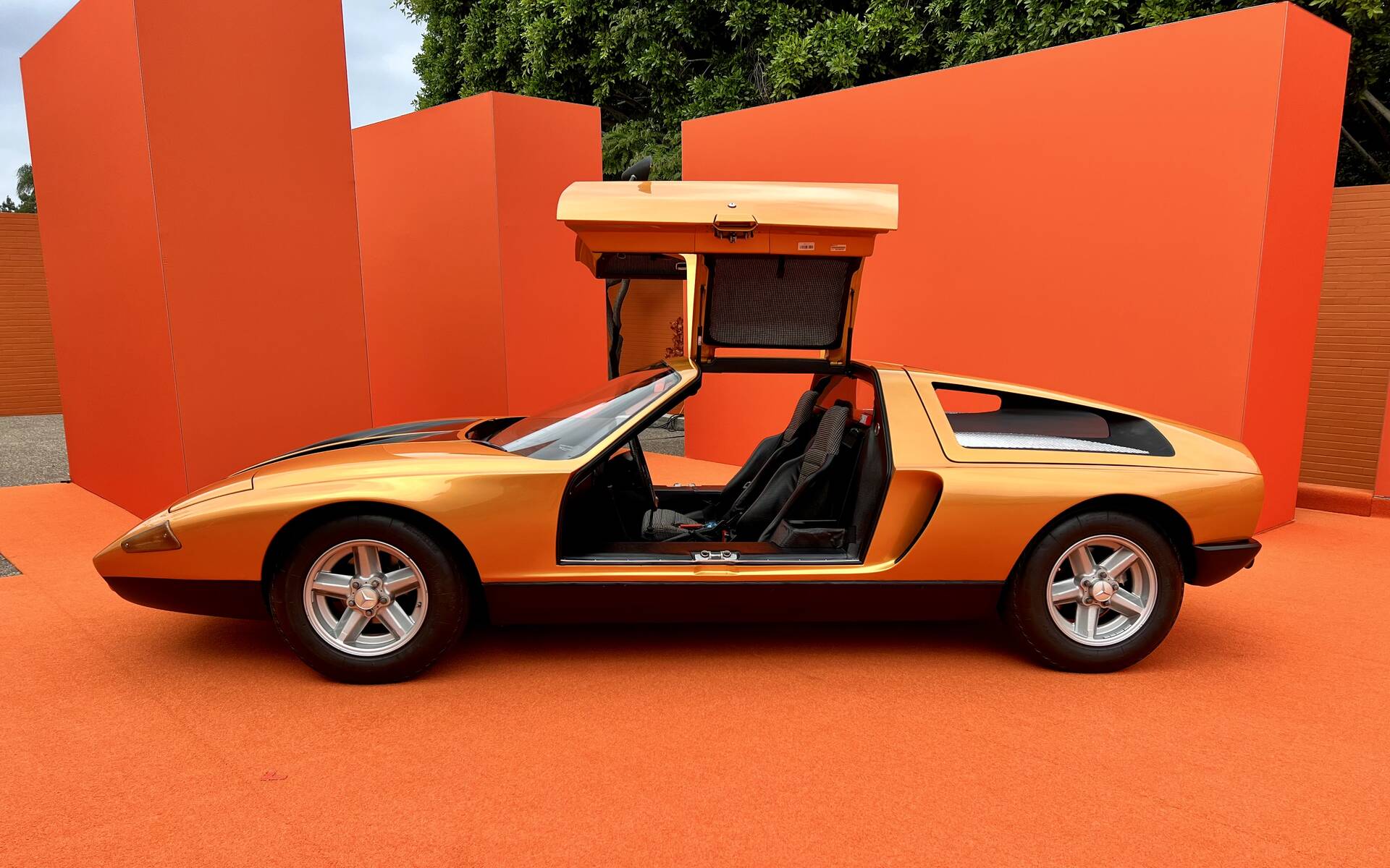 <p>Mercedes-Benz C111</p>