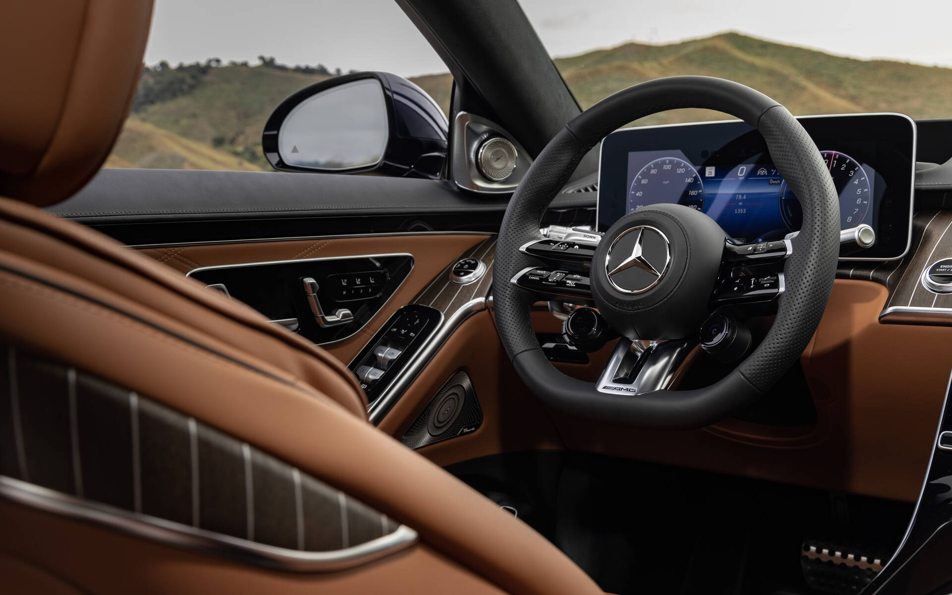 <p>Mercedes-AMG S 63 E Performance 2024</p>