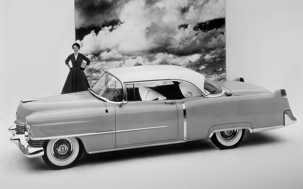 Photos d’hier : la Cadillac DeVille à travers les années 577421-photos-d-hier-la-cadillac-deville-a-travers-les-annees