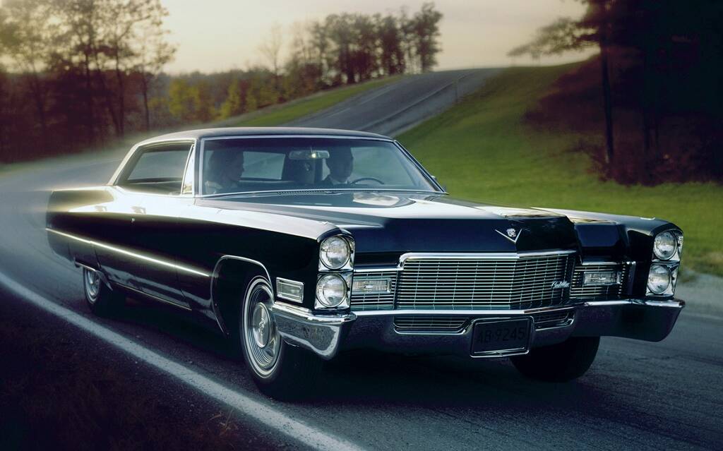 Photos d’hier : la Cadillac DeVille à travers les années 577438-photos-d-hier-la-cadillac-deville-a-travers-les-annees