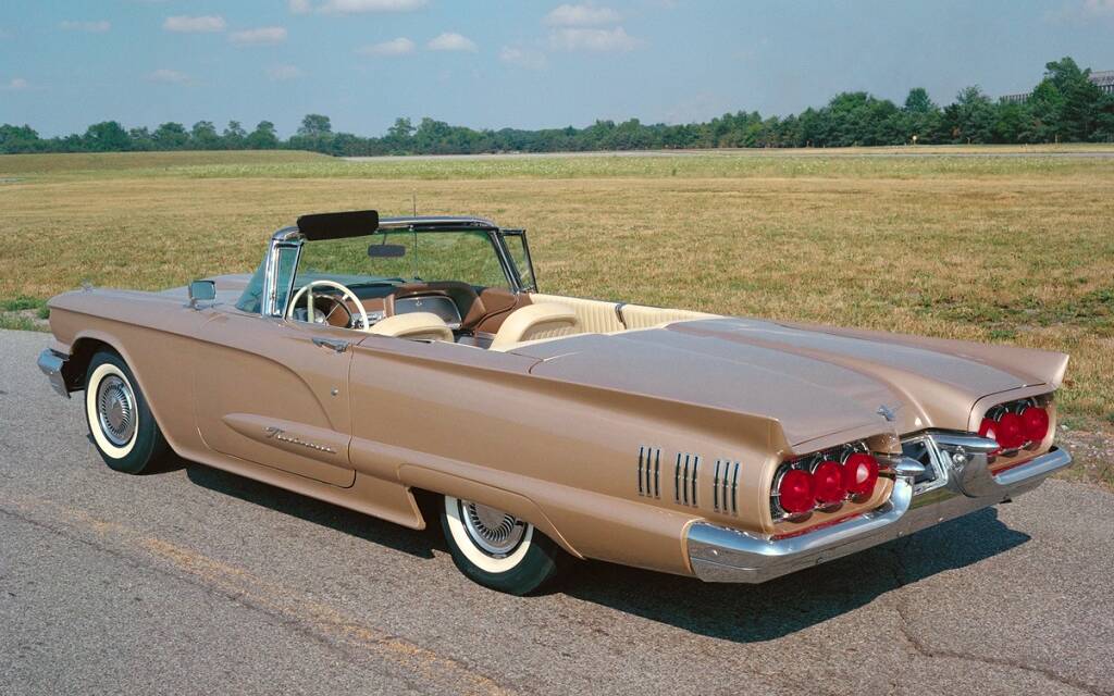 <p>Ford Thunderbird 1960</p>