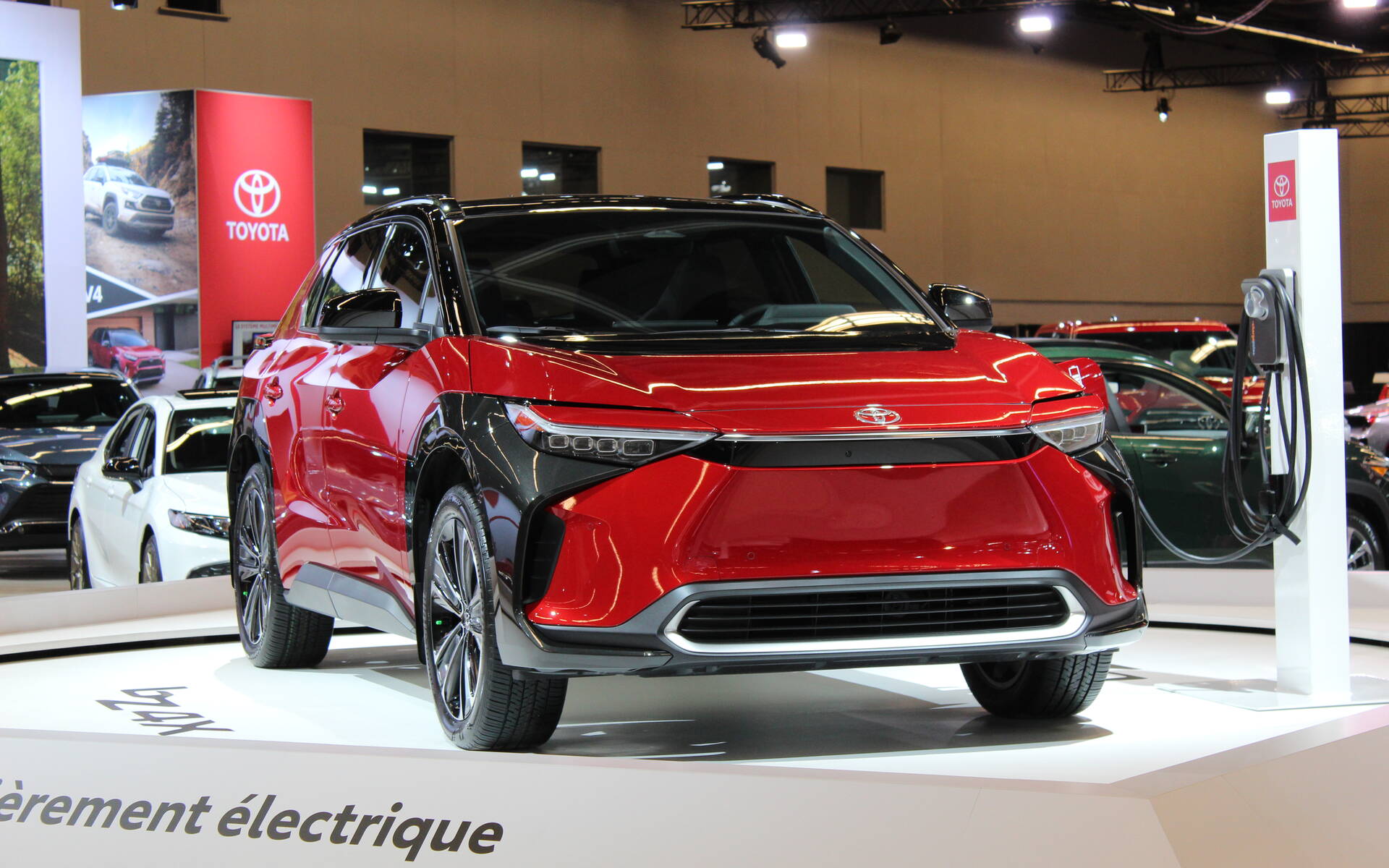 Forte baisse de l'intérêt pour les véhicules électriques au Canada 578613-forte-baisse-des-canadiens-qui-songent-a-acheter-un-vehicule-electrique