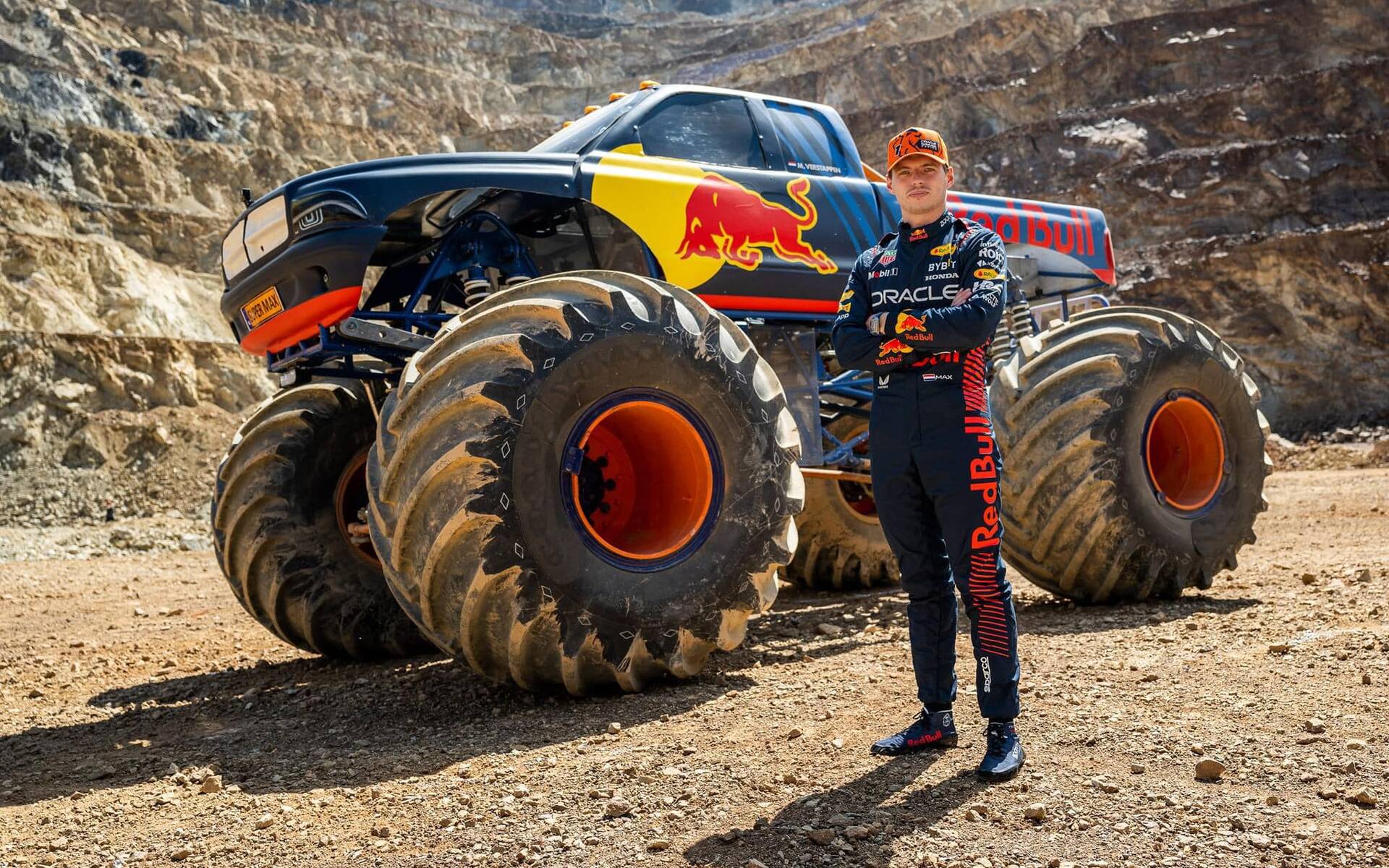 En vidéo : Max Verstappen presque aussi habile en monster truck qu'en F1 -  Guide Auto