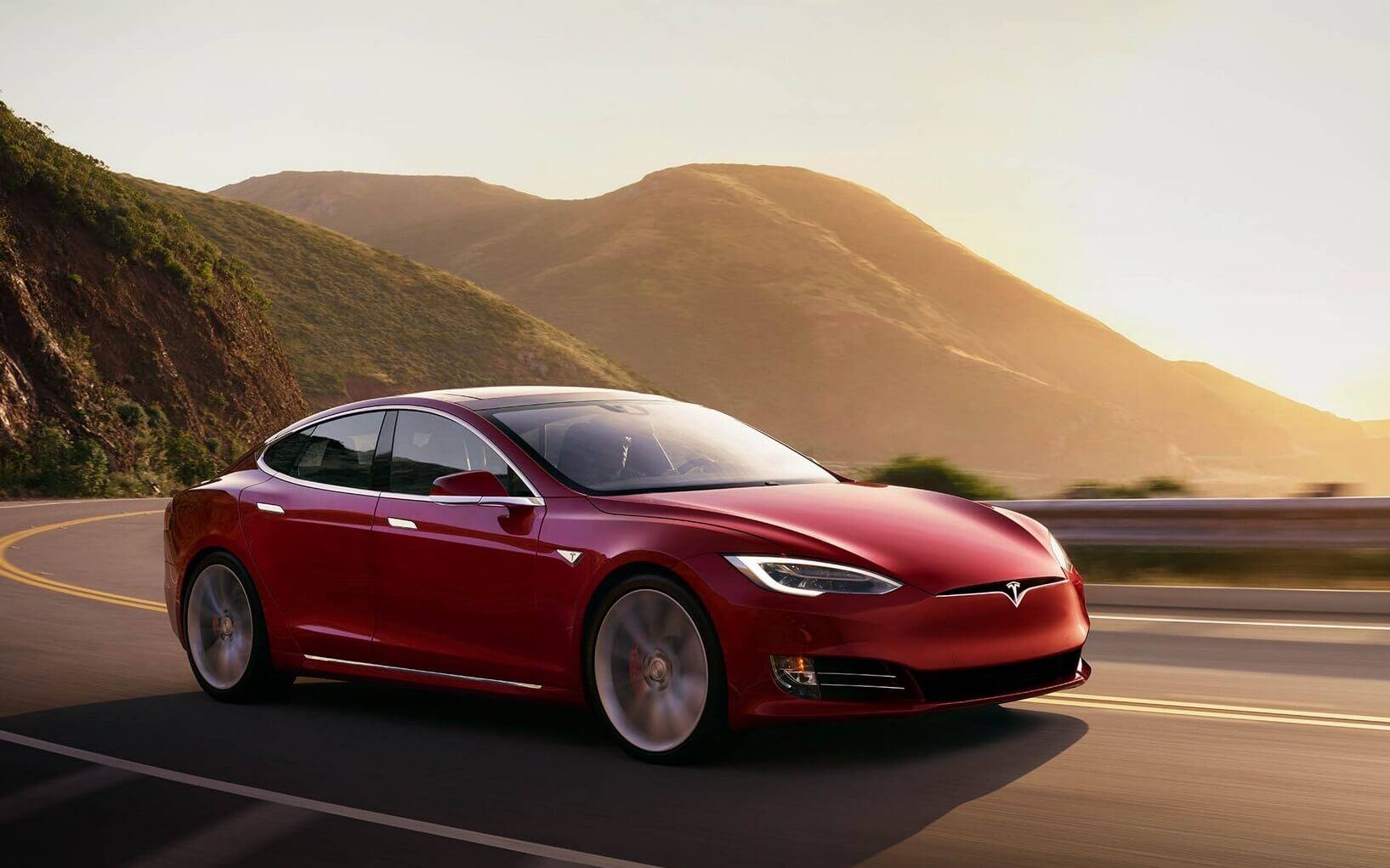 <p><strong>Tesla Model S 2020</strong></p>