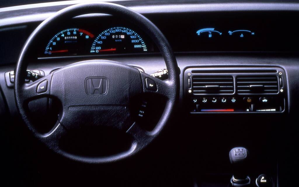 Photos d’hier : la Honda Prelude à travers les années 581953-photos-d-hier-la-honda-prelude-a-travers-les-annees