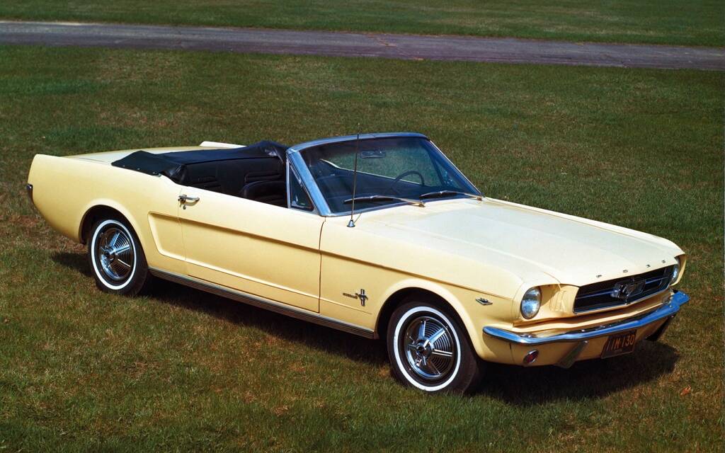 Les 60 ans de la Mustang en photos 582584-photos-d-hier-la-ford-mustang-a-travers-les-annees