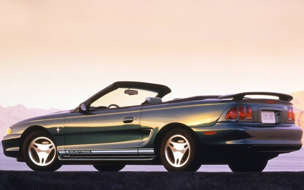 <p>Ford Mustang cabriolet 1997</p>