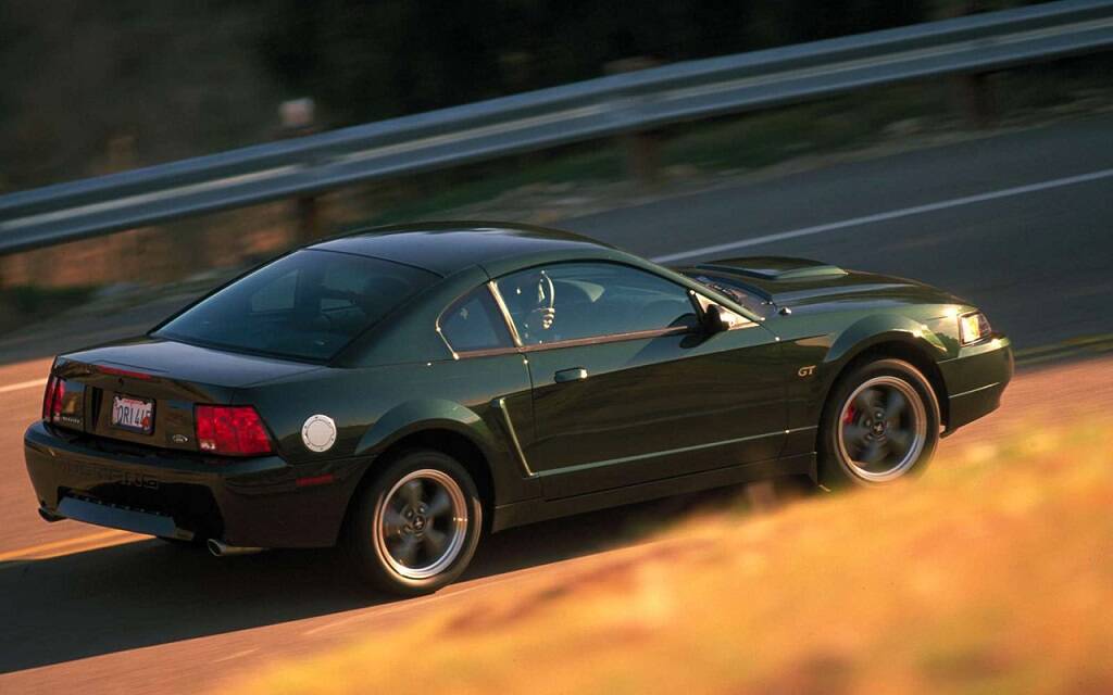 <p>2001 Ford Mustang Bullit</p>