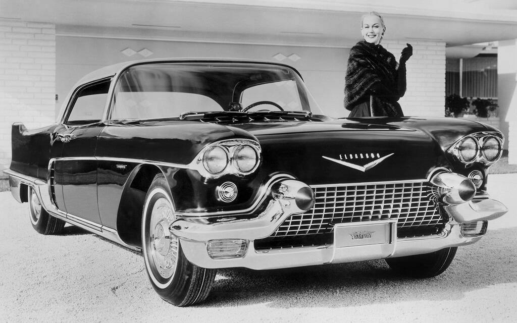 Photos d'hier : la Cadillac Eldorado à travers les années 583738-photos-d-hier-la-cadillac-eldorado-a-travers-les-annees