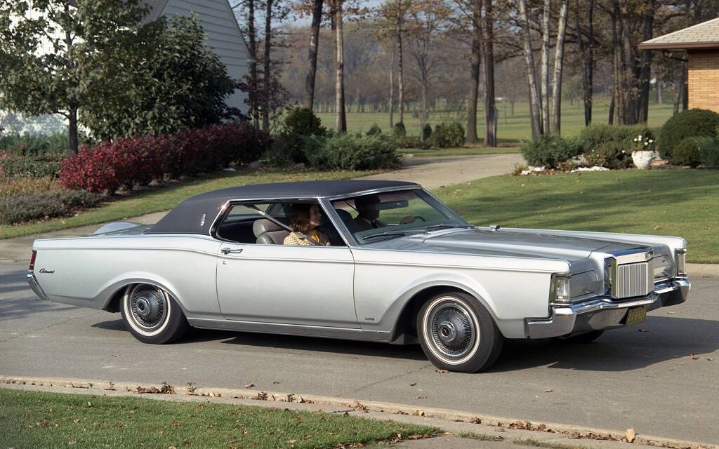<p>Lincoln Continental Mark III 1969</p>