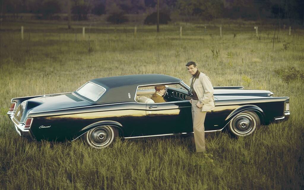 <p>Lincoln Continental Mark III (1969-1971)</p>