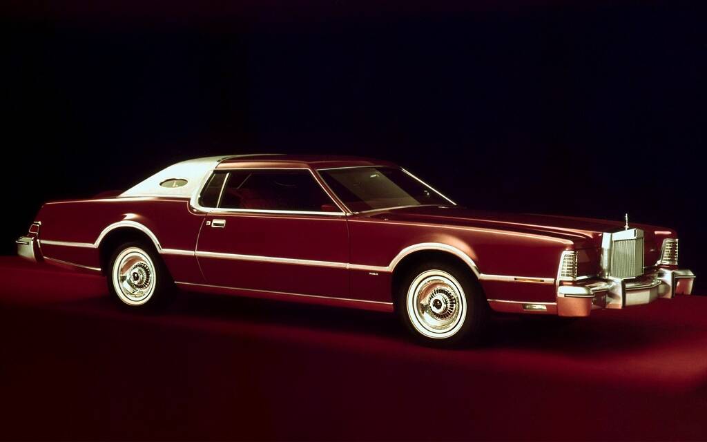 <p>Lincoln Continental Mark IV Edition Pucci 1976</p>