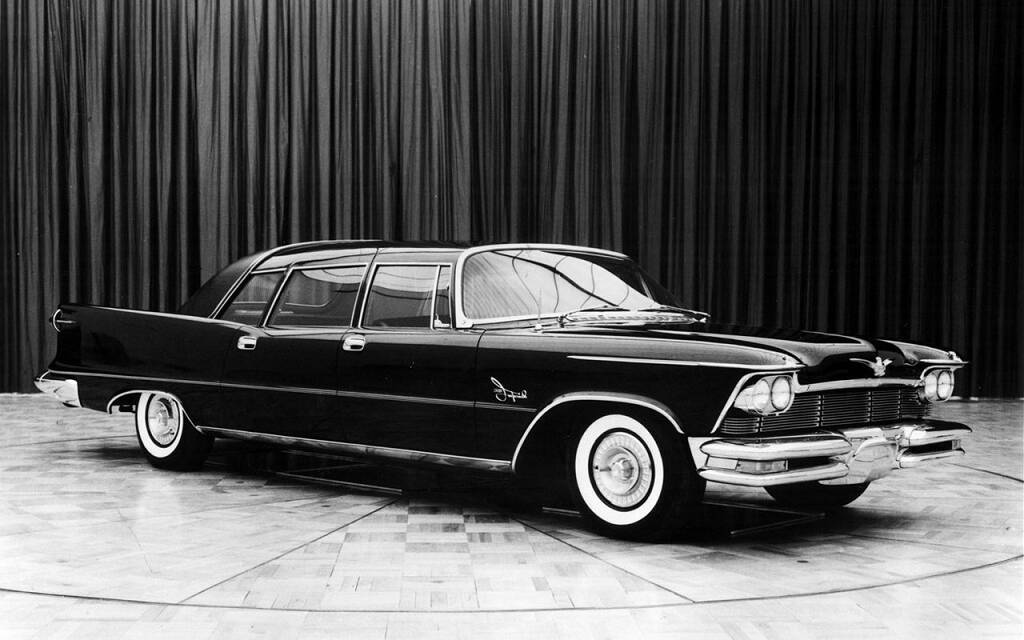 <p>Imperial Crown Limousine 1958</p>