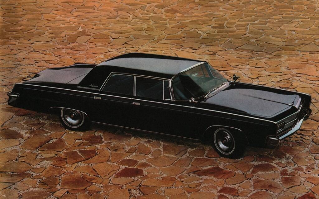 <p>Imperial LeBaron hardtop berline 1965</p>