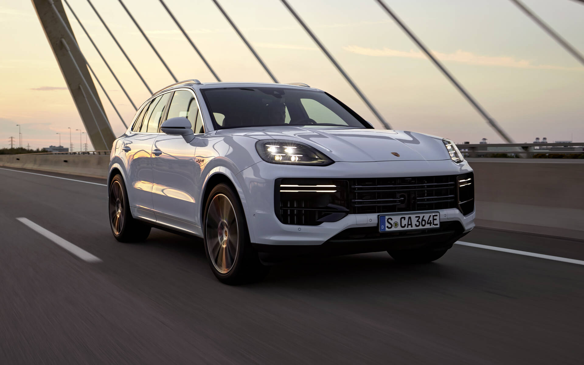 2024 Porsche Cayenne Turbo EHybrid Debuts With 729 Horsepower The