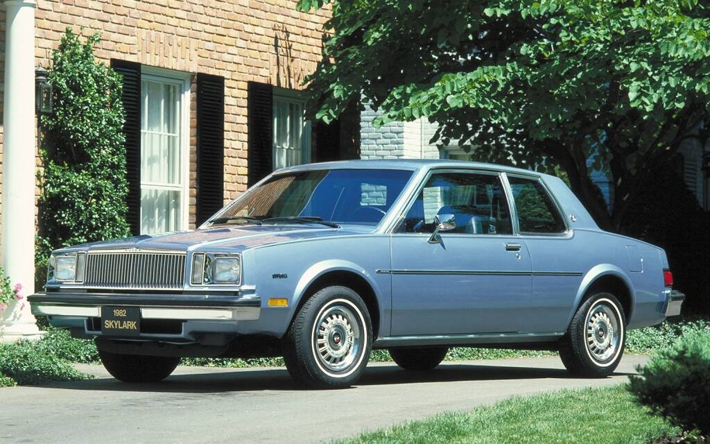<p>Buick Skylark 1982</p>