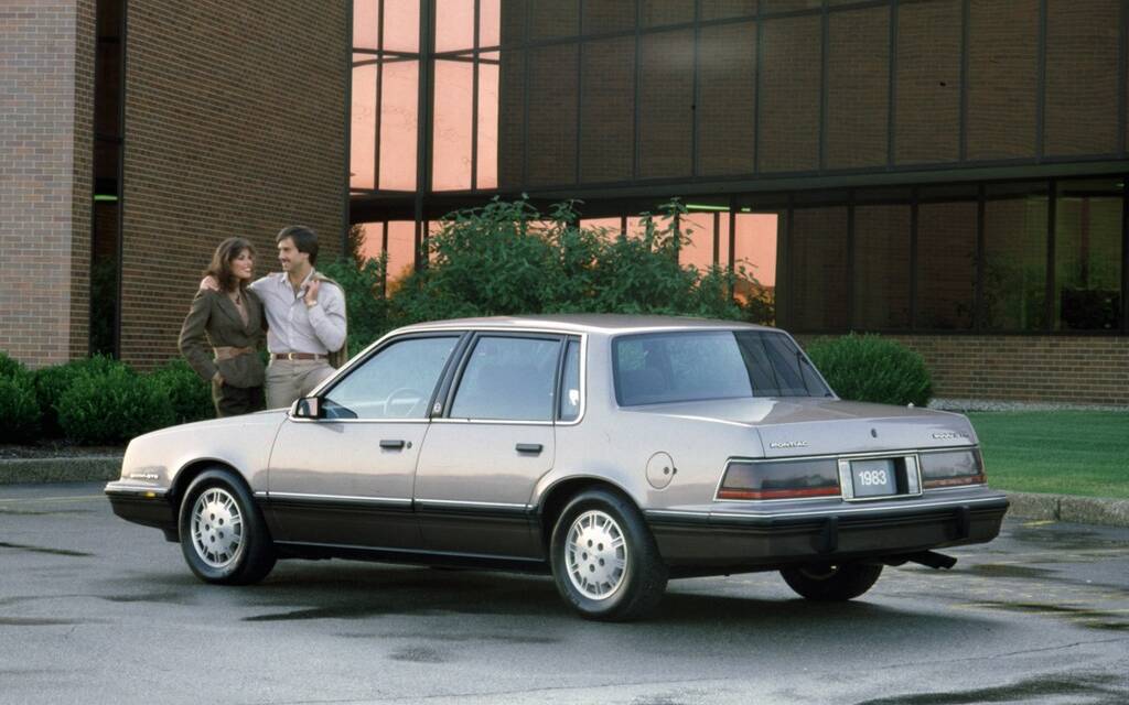 <p>Pontiac 6000&nbsp;1983</p>