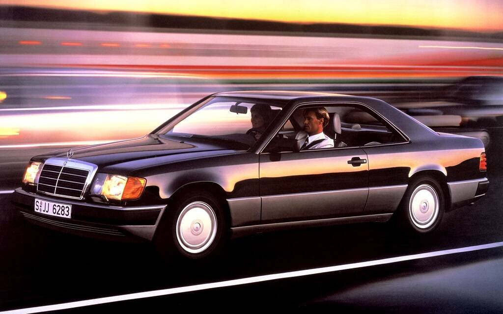 <p>Mercedes-Benz 300 CE 1987</p>