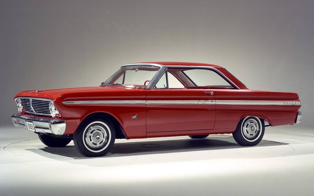 ford - Ford Falcon 1960-1970 : économique, mais pas que… 588247-ford-falcon-1960-1970-economique-mais-pas-que