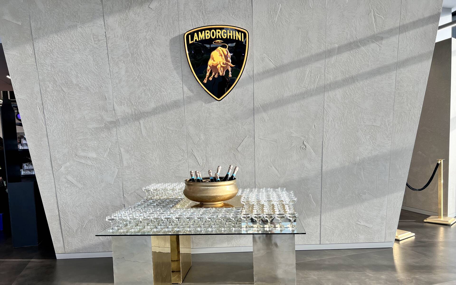 <p>Ouverture officielle de Lamborghini Montréal</p>