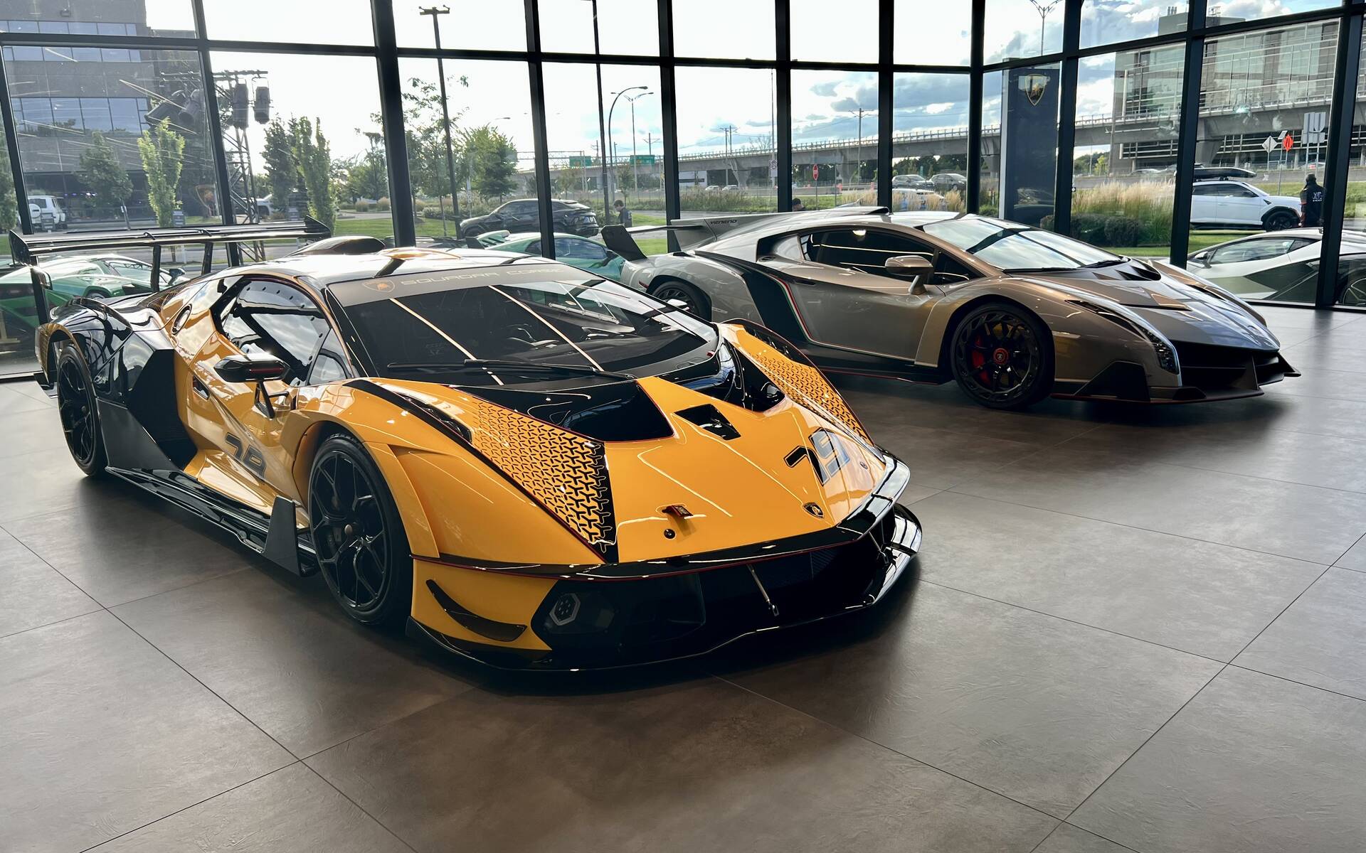 <p>Ouverture officielle de Lamborghini Montréal</p>