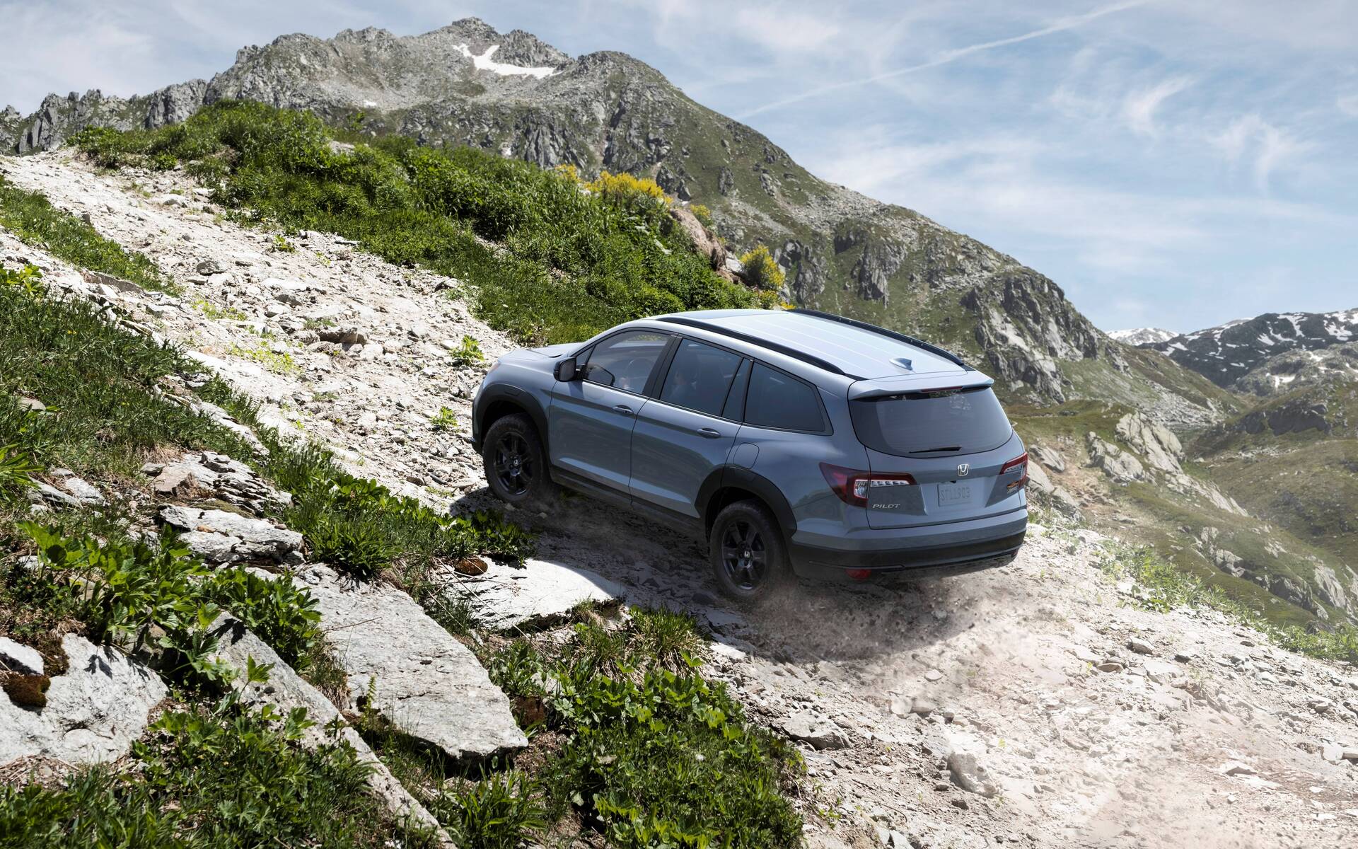 <p>Honda Pilot TrailSport</p>