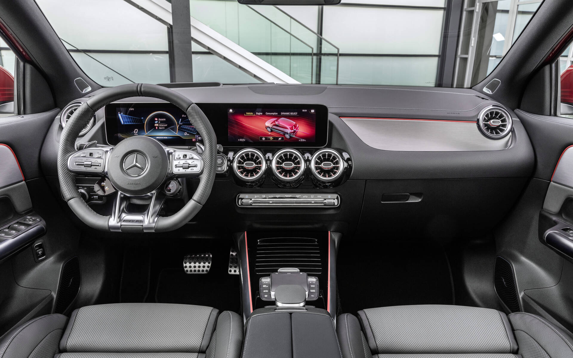 <p>Mercedes-AMG GLA 35&nbsp;4MATIC</p>