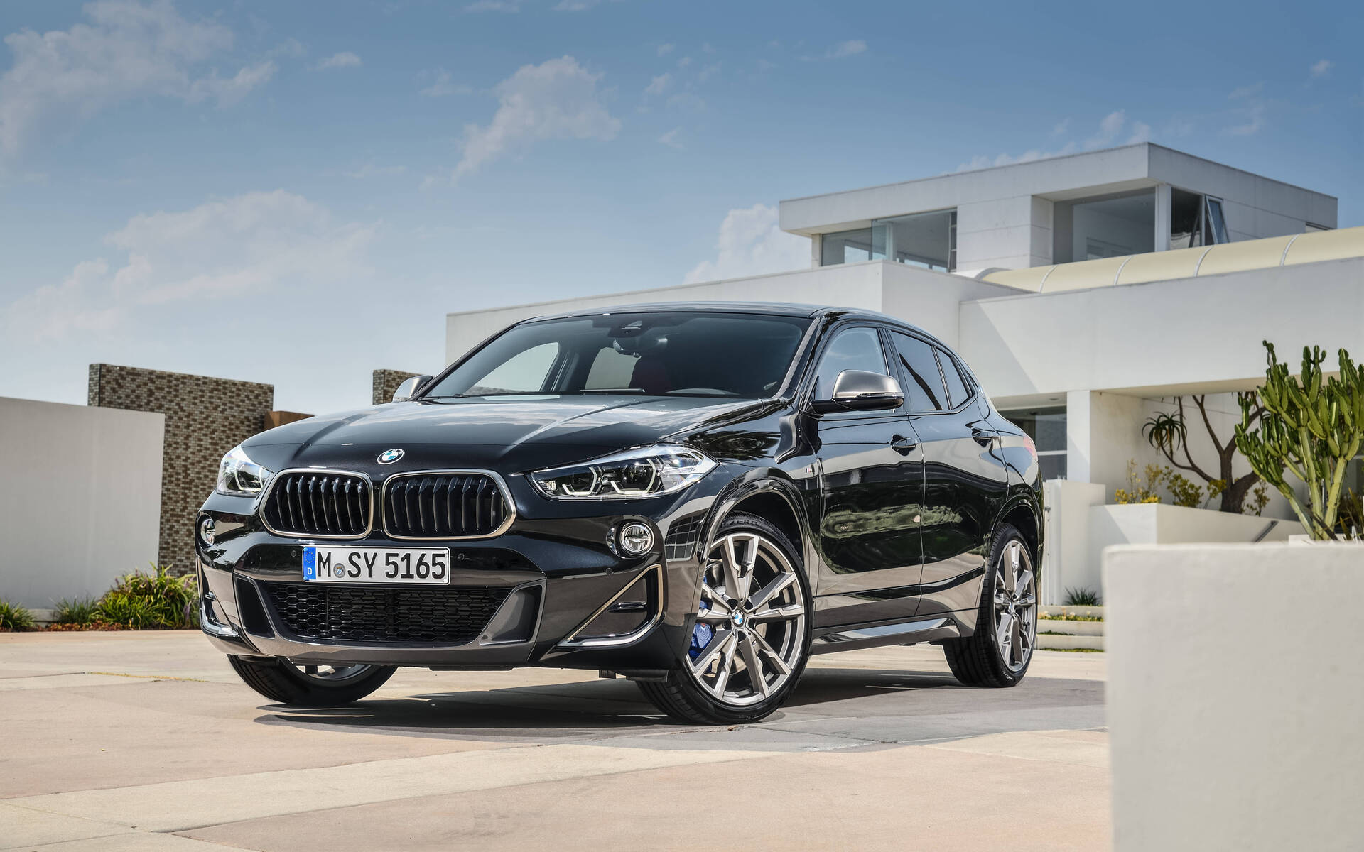 <p>BMW X2 M35i </p>