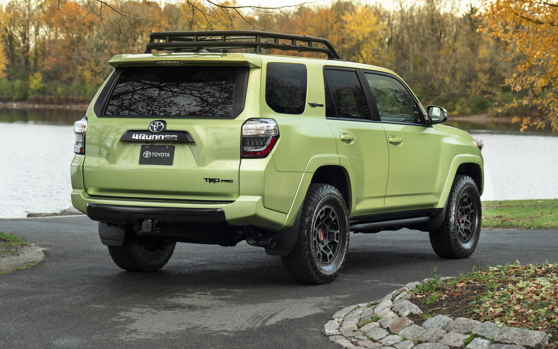 <p>Toyota 4Runner TRD</p>