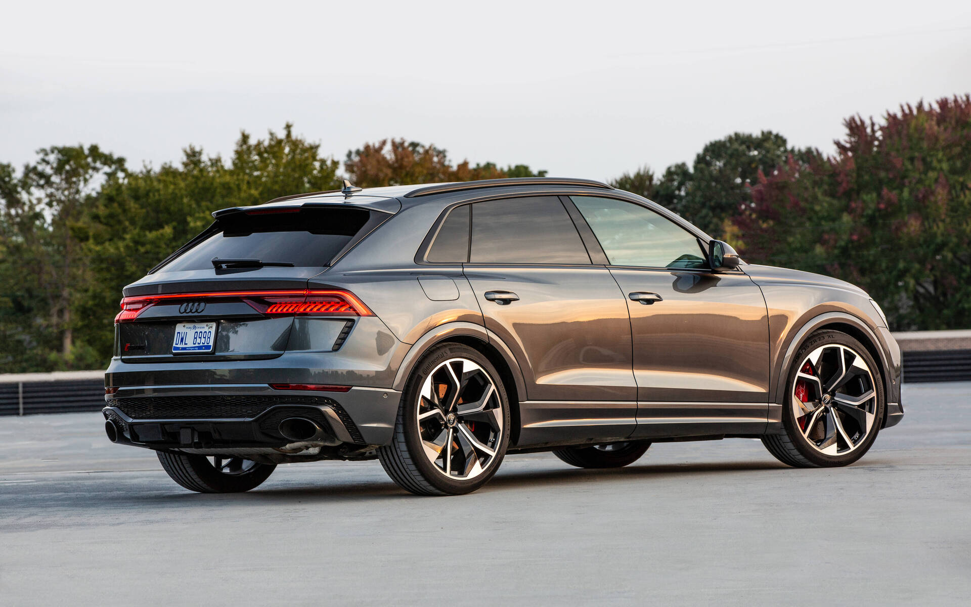 <p>Audi RSQ8</p>