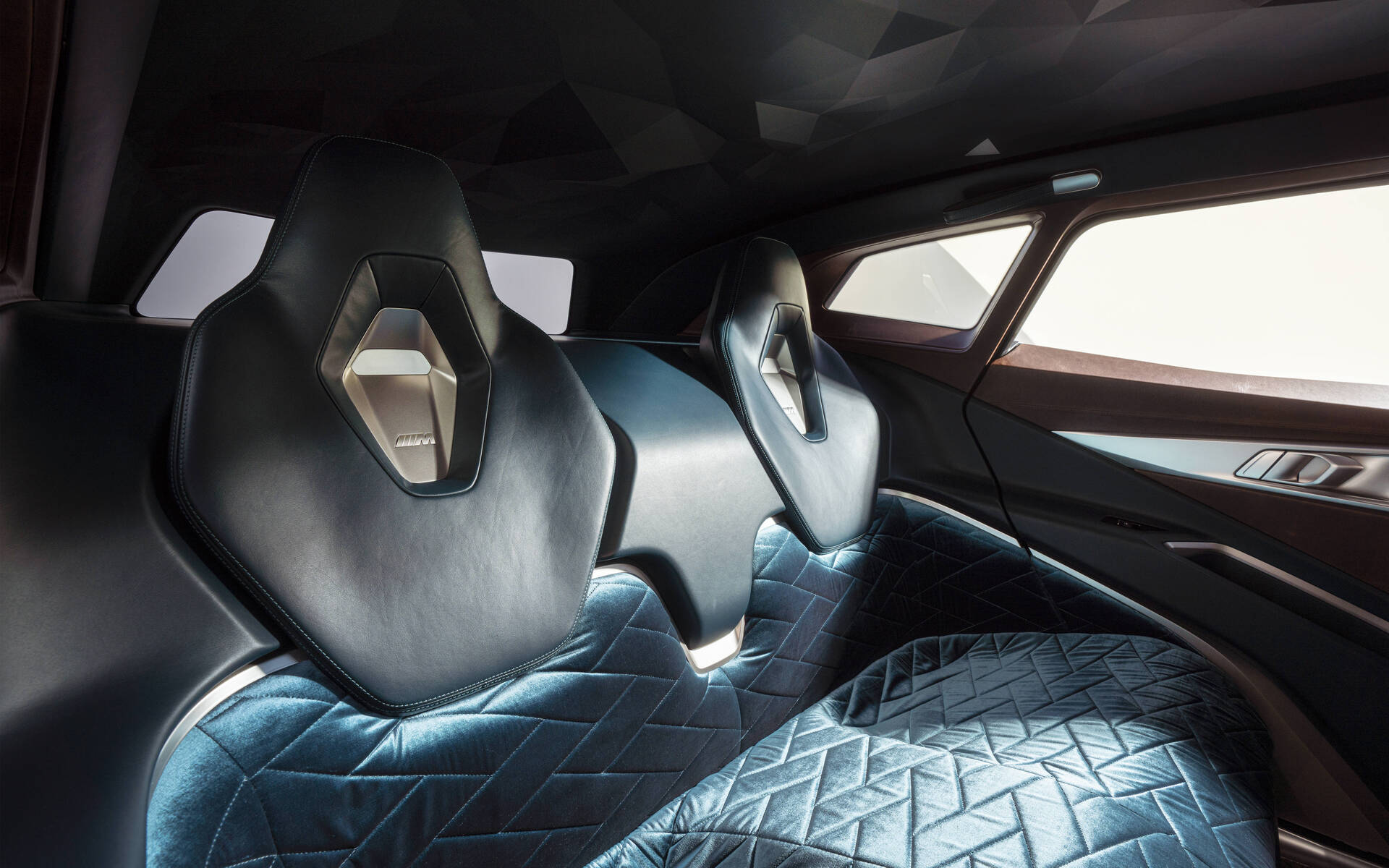 <p>BMW Concept XM</p>