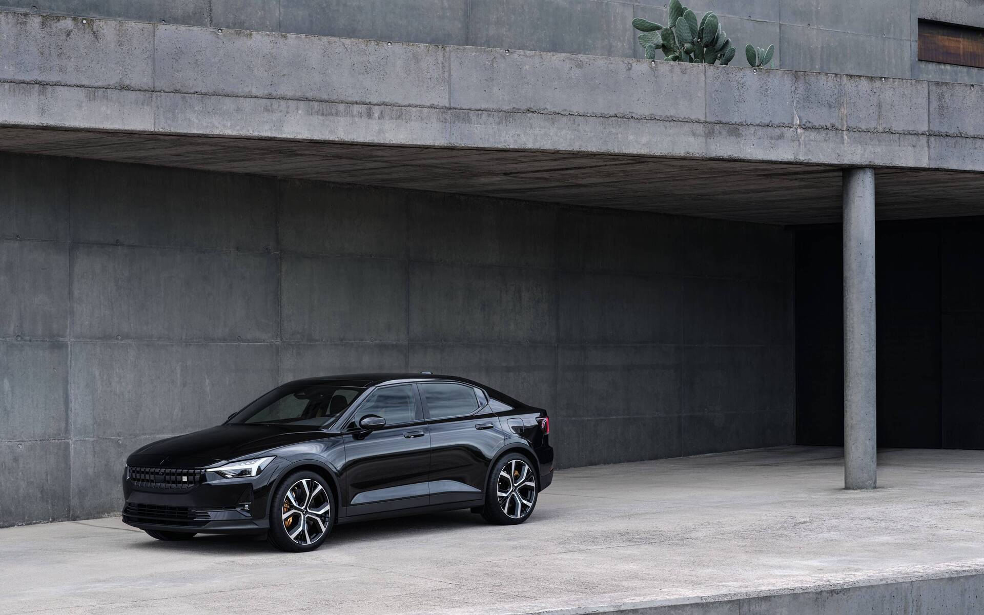 <p>Polestar 2&nbsp;2023</p>