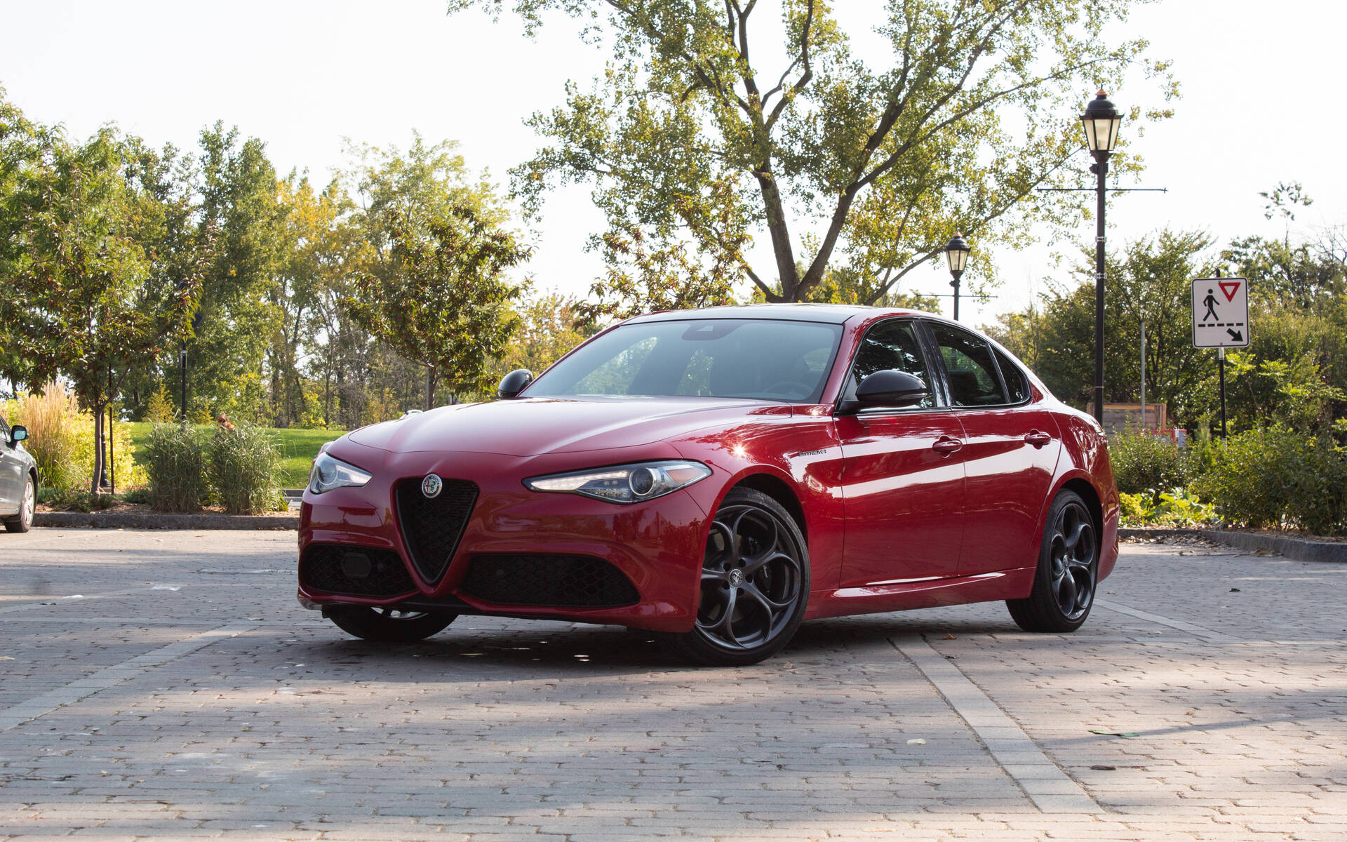 Alfa Romeo Estrema 2023 : le plaisir de conduire au cœur de l’expérience 591028-alfa-romeo-estrema-2023