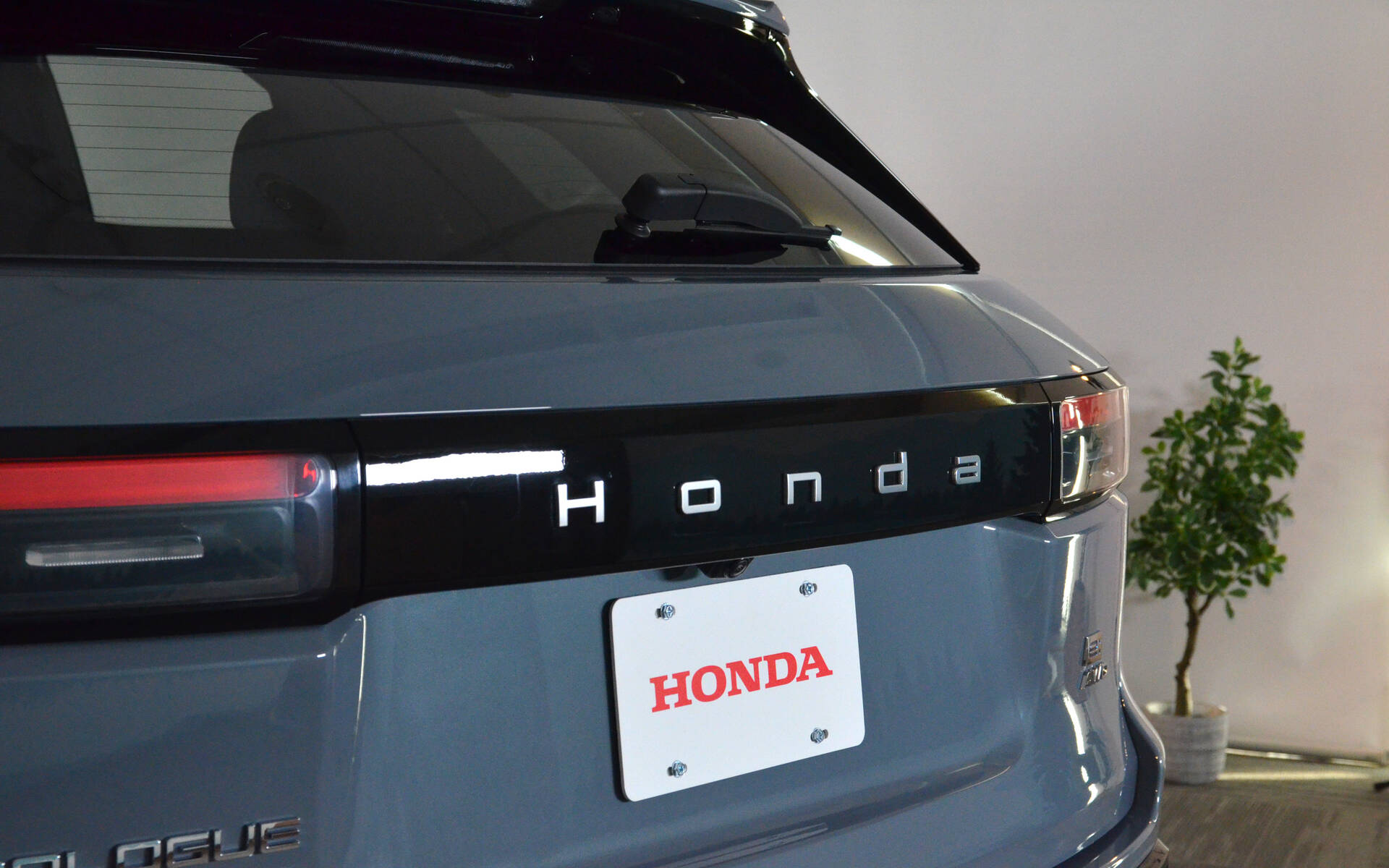 <p>2024 Honda Prologue Touring</p>