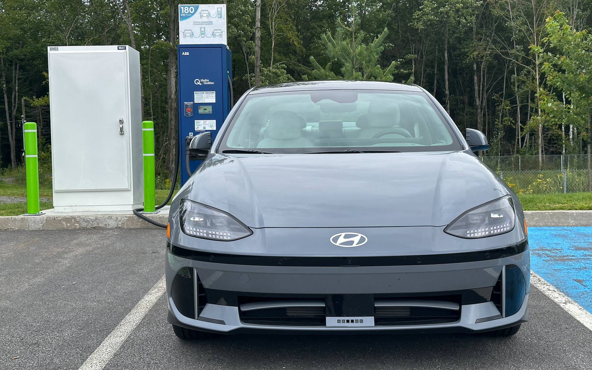 Hyundai Ioniq 6 2023 : comme des licornes sur roues 592258-hyundai-ioniq-6-2023-essai-double-de-la-ville-a-charlevoix